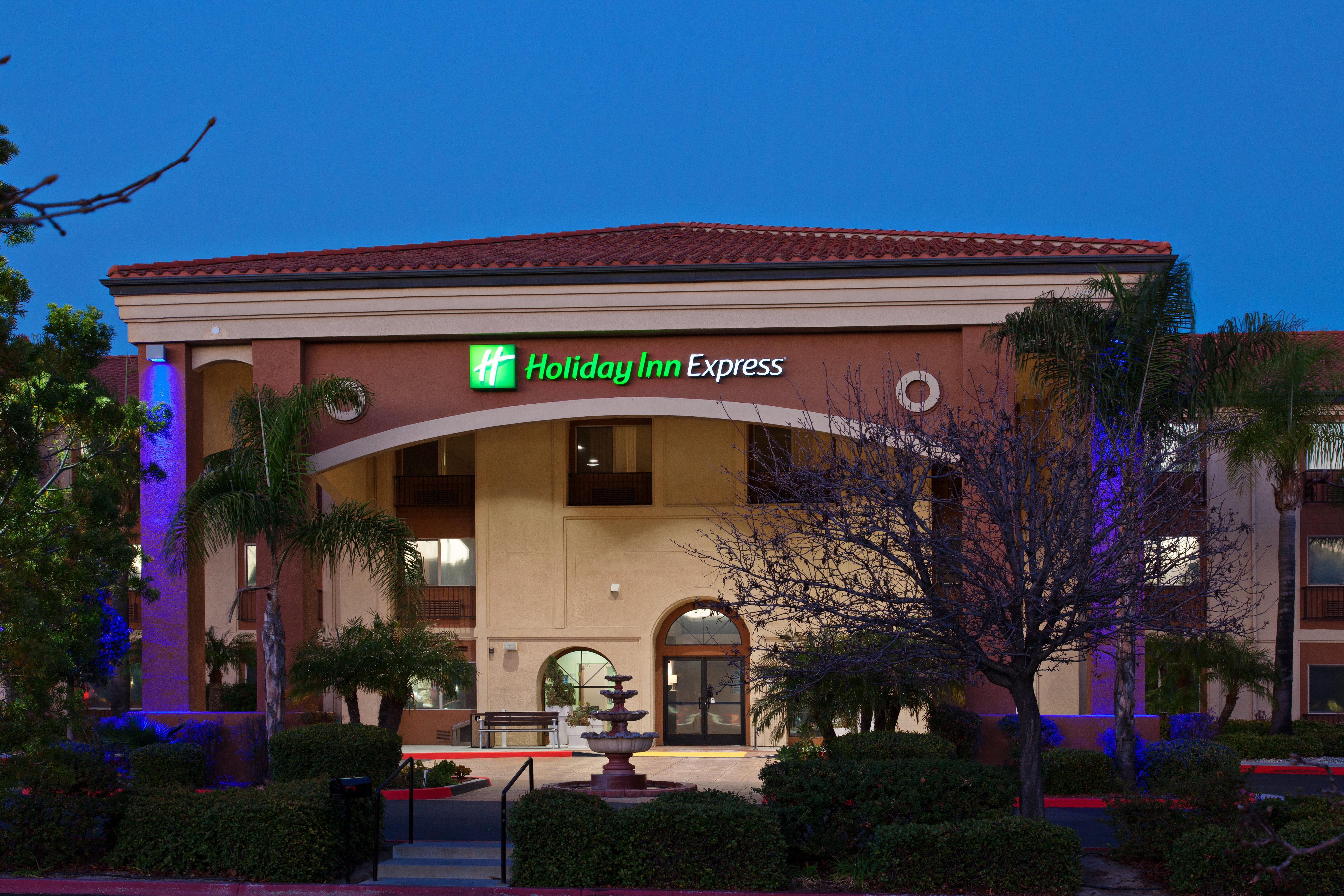 Holiday Inn Express Temecula By Ihg Extérieur photo